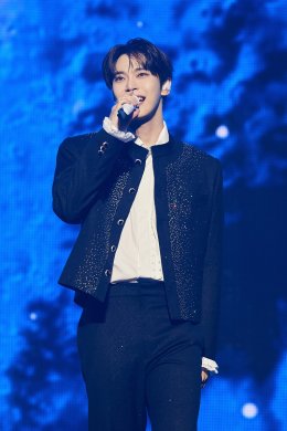 SM True (เอสเอ็ม ทรู) มอบกุญแจเปิด "ประตูแห่งความทรงจำ" ของ DOYOUNG (โดยอง) วง NCT (เอ็นซีที) ในคอนเสิร์ตเดี่ยวเต็มรูปแบบครั้งที่สอง "2025 DOYOUNG CONCERT [ Doors ] in BANGKOK" เริ่มจองบัตร 26-27 ก.ค.นี้!